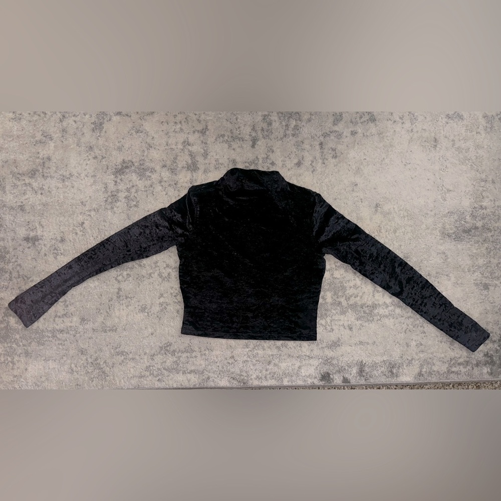 Lululemon Black Long Sleeve Velvet Top